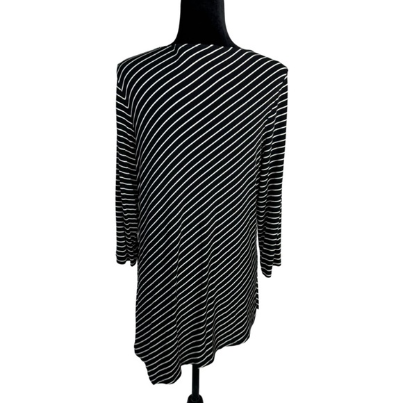 Chico’s Travelers black white stripes asymmetrical hem tunic top size 2 - Picture 2 of 9
